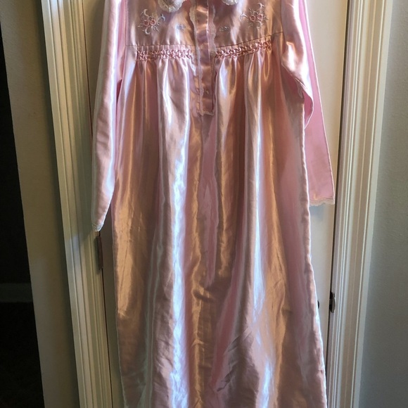 Vintage Nightgown from Barbizon in S/P Pink - Picture 4 of 6